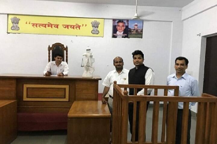 moot-court